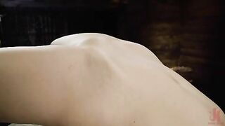 2019-08-08-kink-44400-fresh-meat-lindsey-cruz-in-device-bondage-and-squirting_low