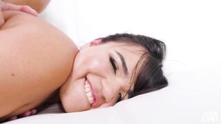 petite-latina-first-anal_720