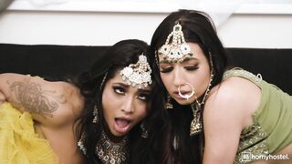 desi-sluts-swap-cock_720
