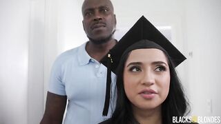 congratulationsclassof2024_s01_lexingtonsteele_opheliapurr_540p_h264