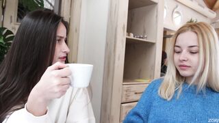 irina-and-bianca-very-friendly-flexin_
