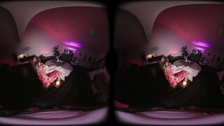 VRBANGERS_sneaky_stepbro_licked_me_off_2K_180x180_3dh