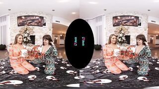 i-have-a-surprise-for-you-on-christmas_smartphone_mq