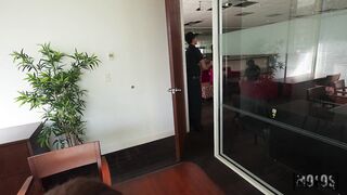 baddie-bank-teller_720