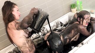 2024-11-23-messygirl-1020-sludge_bath_girls