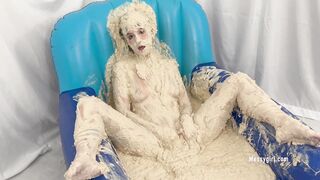 2024-05-29-messygirl-1151-glop_covered_dakota