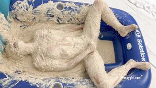 2024-05-29-messygirl-1151-glop_covered_dakota