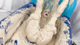 2024-05-29-messygirl-1151-glop_covered_dakota