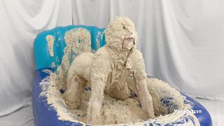 2024-05-29-messygirl-1151-glop_covered_dakota