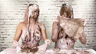 2024-10-10-messygirl-1118-the_messygirl_facial_treatment