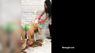 2024-12-06-messygirl-1074-flushed