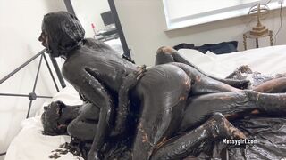 2024-04-24-messygirl-1146-slippery_and_horny
