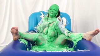 2024-02-14-messygirl-1084-stephanie_becomes_a_messygirl