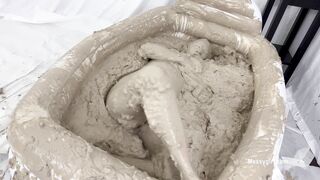 2024-11-21-messygirl-1124-possessed_in_mud