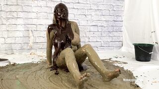 2024-12-20-messygirl-1076-serena_gets_the_messygirl_treatment