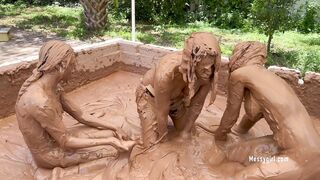 2024-07-22-messygirl-1225-mud_zombies