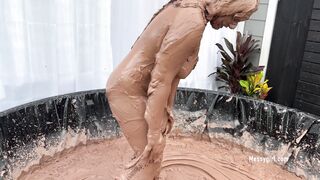 2024-10-14-messygirl-1237-mud_virgin_carmilla