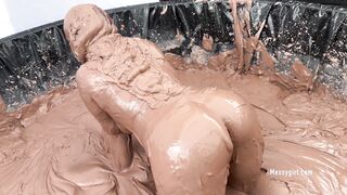2024-10-14-messygirl-1237-mud_virgin_carmilla