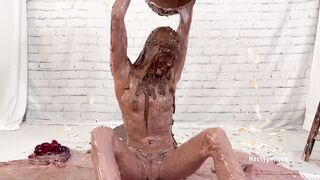 2024-11-18-messygirl-1242-santana_becomes_a_messygirl