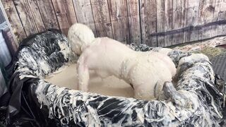 2024-02-26-messygirl-1196-slop_covered_cruella