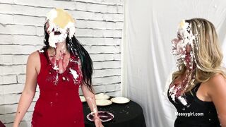 2024-11-29-messygirl-1073-the_dessert_line_penelope_vs_priscilla