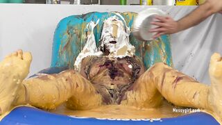 2024-10-02-messygirl-1169-a_four_course_meal_on_megan