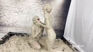 2024-03-06-messygirl-1139-naughty_mud_play