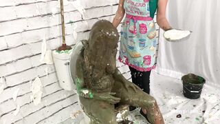 2024-01-24-messygirl-1081-flushed_2