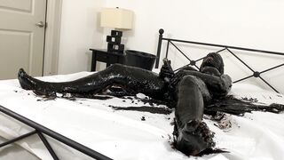 2024-10-04-messygirl-1065-greased_and_horny_tilly