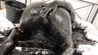 2024-10-04-messygirl-1065-greased_and_horny_tilly