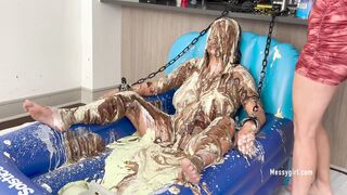 2024-03-13-messygirl-1140-dessert_is_on_alice