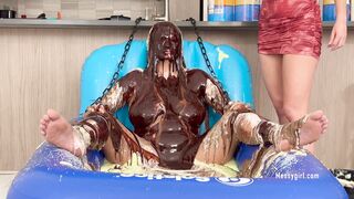2024-03-13-messygirl-1140-dessert_is_on_alice