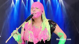 2024-08-10-messygirl-1057-im_so_blue