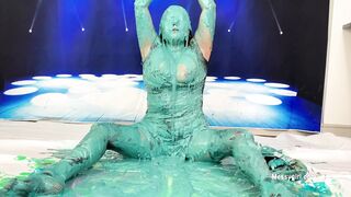 2024-08-10-messygirl-1057-im_so_blue
