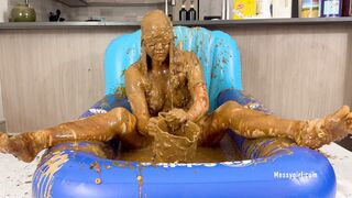 2024-05-13-messygirl-1207-total_disgust