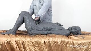 2024-05-18-messygirl-993-happy_ending_mud_massage