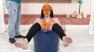 2024-11-11-messygirl-1241-slop_for_teacher