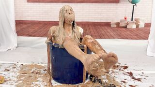 2024-11-11-messygirl-1241-slop_for_teacher