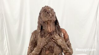 2024-04-28-messygirl-990-zoey_is_pie_banged