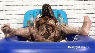 2024-09-06-messygirl-1061-pies_pudding_and_fudge