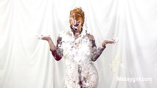 2024-03-01-messygirl-1034-a_night_of_100_pies