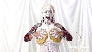 2024-03-01-messygirl-1034-a_night_of_100_pies