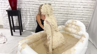 2024-11-27-messygirl-1183-dakotas_extreme_spa_treatment