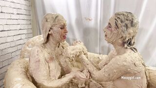 2024-11-27-messygirl-1183-dakotas_extreme_spa_treatment