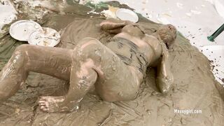 2024-04-09-messygirl-1202-messy_mom_breanna