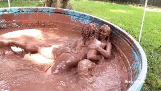 2024-10-17-messygirl-1119-jani_vs_zoey_mud_wrestling