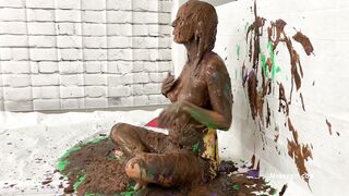 2024-11-09-messygirl-1070-look_up