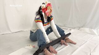 2024-12-19-messygirl-1128-messy_preschool_teacher_megan