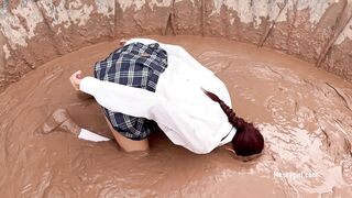 2025-01-05-messygirl-1249-mud_detention
