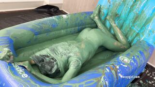 2024-11-13-messygirl-1175-sweet_exposure